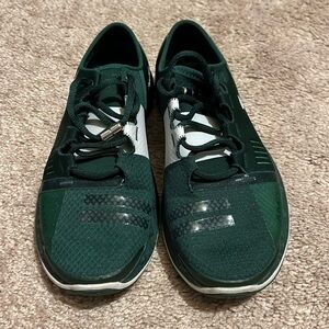 Green and Gray UnderArmor Charged Speedform Sneakers  (Size 6.5)